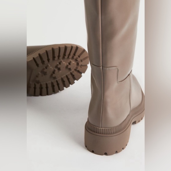 Knee high boot 5 - Picture 2 of 8